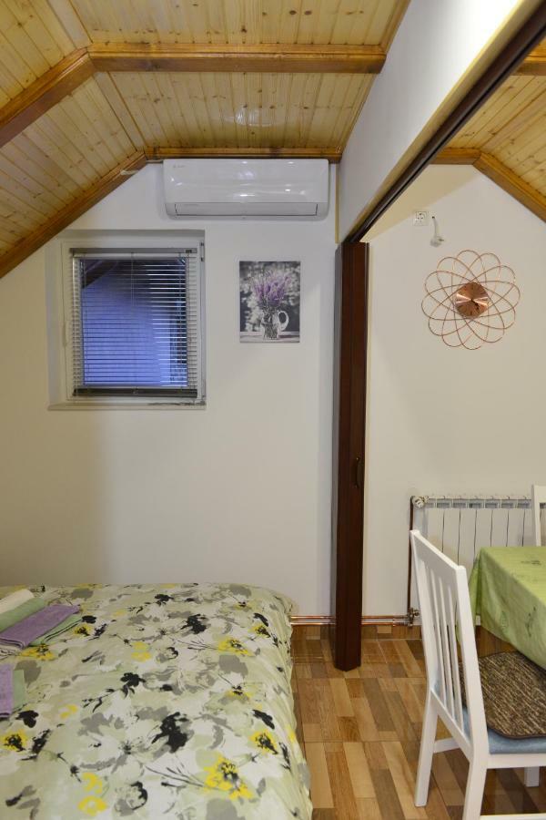 Apartmani Miscevic 조시프돌 외부 사진